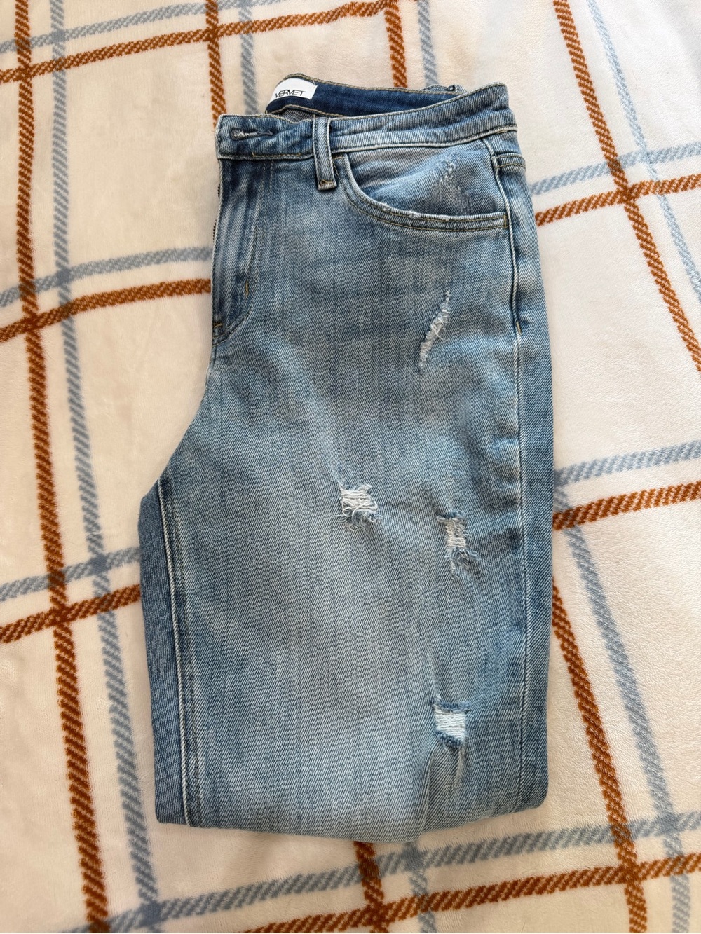 VERVET Distressed Women’s Jeans
